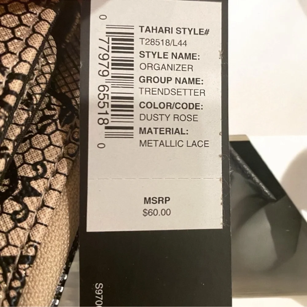 Gorgeous Tahari dusty rose & metallic black lace RFID blocking wallet NWT - Picture 9 of 10